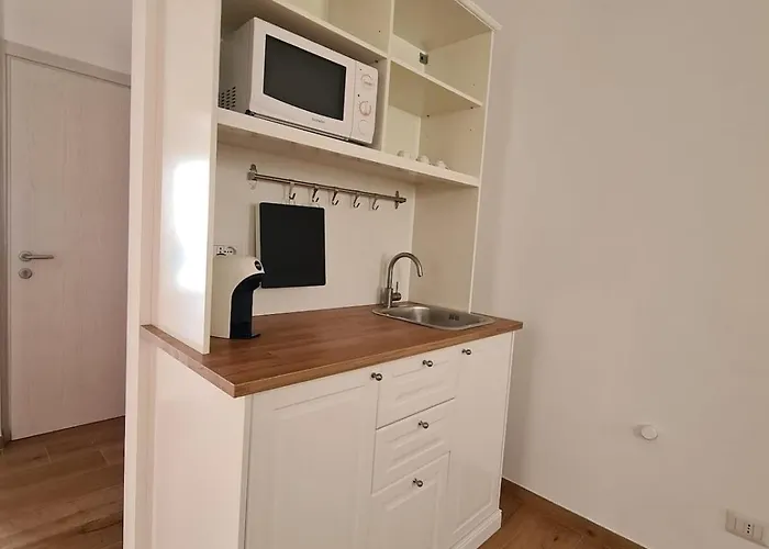 度假居 La Casa Di Nonna 孔韦尔萨诺